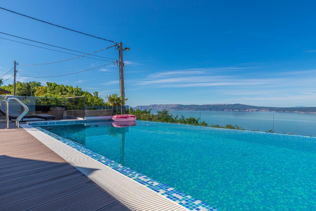 Villa Marassi With Heated Pool, Hot Tub And Sauna Crikvenica Exterior photo